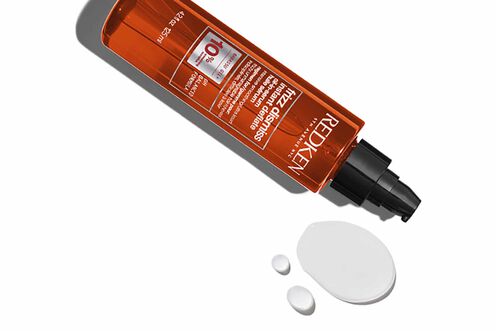 Frizz Dismiss Instant Deflate Oil-In-Serum - Redken Haircare | L'Oréal Partner Shop